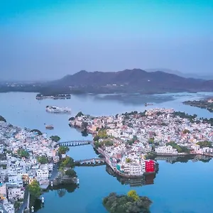 https://oolala-your-lake-house-in-the-center-of-udaipur.udaipurhotels.org